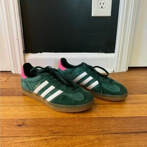 Adidas Gazelle Sz 7 Collegiate Green and Pink
